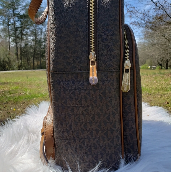 Michael kors large backpack - Picture 7 of 8